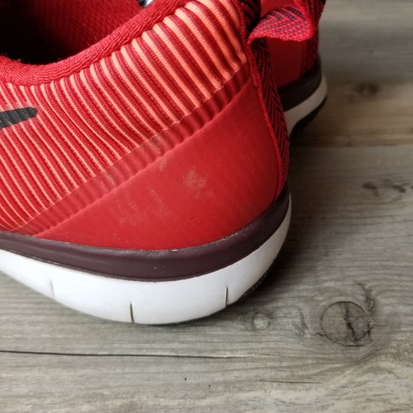 Nike Flywire Training Red Sneakers main image 5